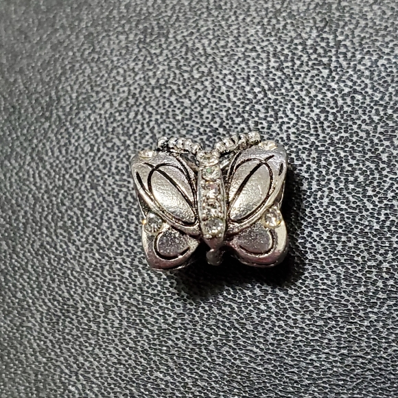 Jewelry - *Sale* Silver tone butterfly slide charm